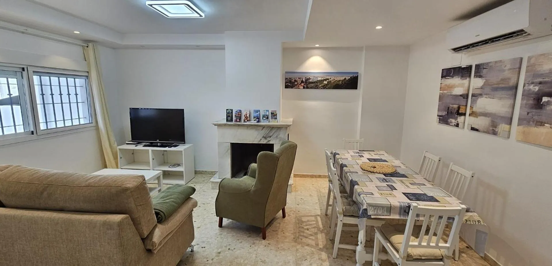 טורמולינוס Chalet Playamar 300M De La Playa ספרד